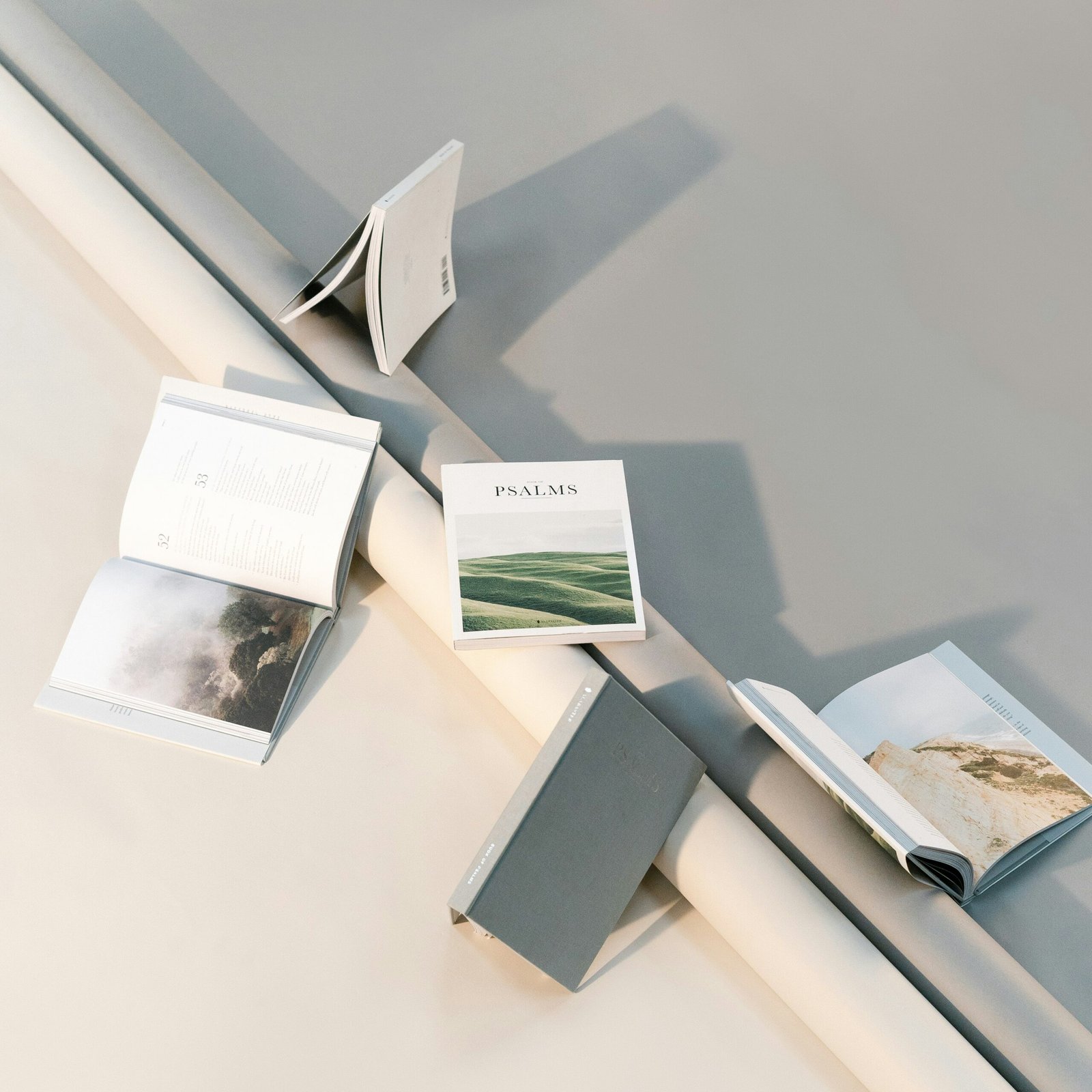 Cartes de visite, flyers, magazines, papeterie.